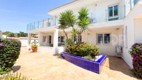 Villa a la venta de 7 dormitorios en Villamartin