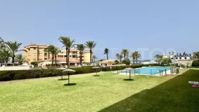 Se vende apartamento en Punta Prima con 3 dormitorios