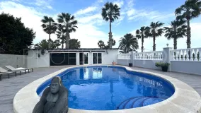 Villa a la venta en Catral