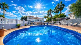 Villa a la venta en Catral