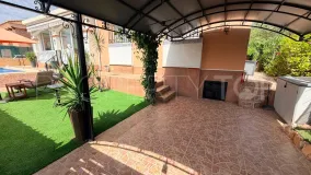 Buy villa in Los Montesinos