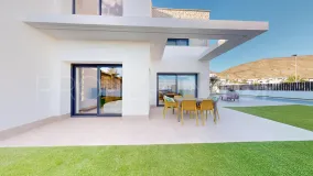 Villa en venta de 3 dormitorios en Cala de Finestrat