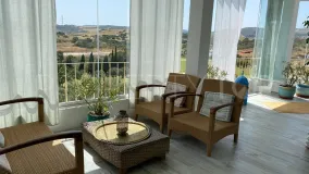 Penthouse with 2 bedrooms for sale in Estepona Hills