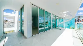 Duplex penthouse for sale in El Higueron with 2 bedrooms