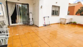 Apartamento en venta en Las Lomas de Marbella con 2 dormitorios