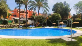 Apartamento en venta en Las Lomas de Marbella con 2 dormitorios