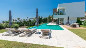 Villa for sale in Chullera with 4 bedrooms