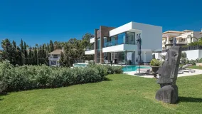 Villa for sale in Chullera with 4 bedrooms