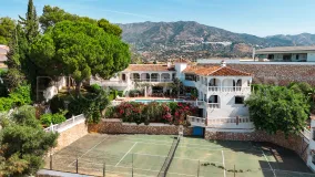 Sierrezuela 6 bedrooms villa for sale