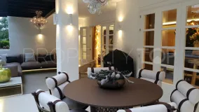 Ground floor apartment for sale in Puente Romano with 2 bedrooms