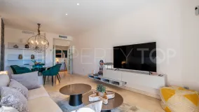 Apartamento de 2 dormitorios en venta en Benahavis