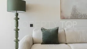 Apartamento de 3 dormitorios a la venta en Nueva Andalucia