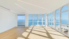 For sale apartment in Estepona