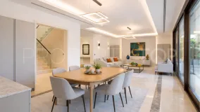 For sale villa in Estepona