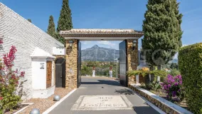 For sale Nueva Andalucia town house