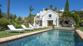 For sale villa in La Resina Golf