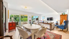 Guadalmina Alta, atico duplex con 4 dormitorios en venta