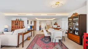 Guadalmina Alta, atico duplex con 4 dormitorios en venta