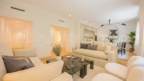 Buy flat with 3 bedrooms in Castellana