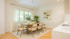 Buy flat with 3 bedrooms in Castellana