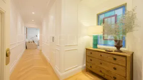 Buy flat with 3 bedrooms in Castellana