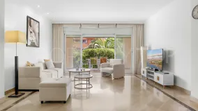 Comprar apartamento planta baja en Bahia de Marbella