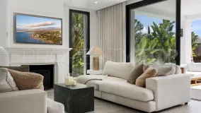 Buy villa in Nueva Andalucia with 6 bedrooms