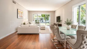 Villa en venta de 4 dormitorios en Nueva Andalucia