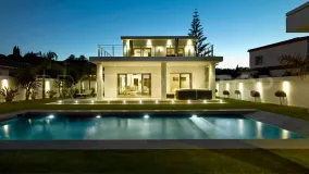 Nueva Andalucia 4 bedrooms villa for sale