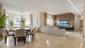 Duplex penthouse with 3 bedrooms for sale in Marbella Golden Mile