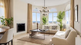 Duplex penthouse with 3 bedrooms for sale in Marbella Golden Mile
