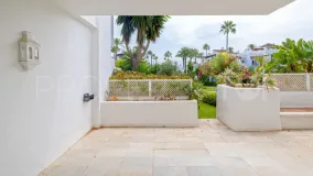 For sale 2 bedrooms apartment in Alcazaba Beach