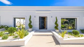 Chalet a la venta con 7 dormitorios en Reinoso