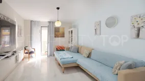 Comprar apartamento con 2 dormitorios en Estepona