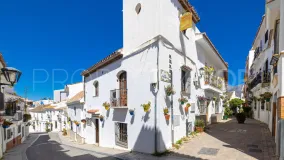 For sale chalet in Estepona