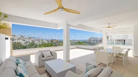 Apartamento en venta en Estepona Puerto