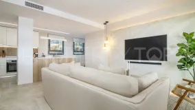 Apartamento en venta en Estepona Puerto