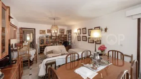 Se vende apartamento en Estepona Puerto con 3 dormitorios