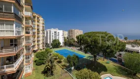 Se vende apartamento en Estepona Puerto con 3 dormitorios