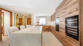 Comprar apartamento planta baja en Nueva Andalucia de 3 dormitorios