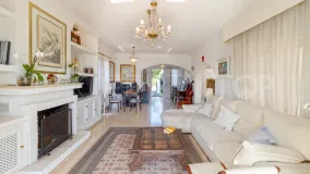 Buy 5 bedrooms chalet in Valdeolletas