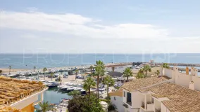 Apartamento en venta en Puerto de Cabopino de 4 dormitorios