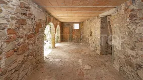 Buy building in Casco antiguo