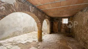 Buy building in Casco antiguo