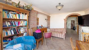 Pareado en venta en Marbella Ciudad con 6 dormitorios