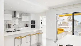 Apartamento de 4 dormitorios a la venta en Marbella Ciudad