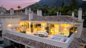 Se vende Ático en Condado de Sierra Blanca de 4 dormitorios