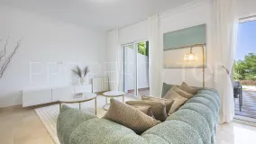 For sale town house in Marbella with 2 bedrooms