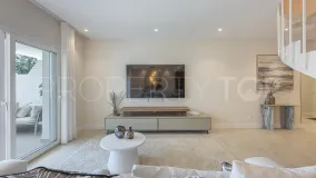 Duplex de 4 dormitorios en venta en Aloha Gardens