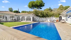Comprar villa en Benalmadena con 5 dormitorios